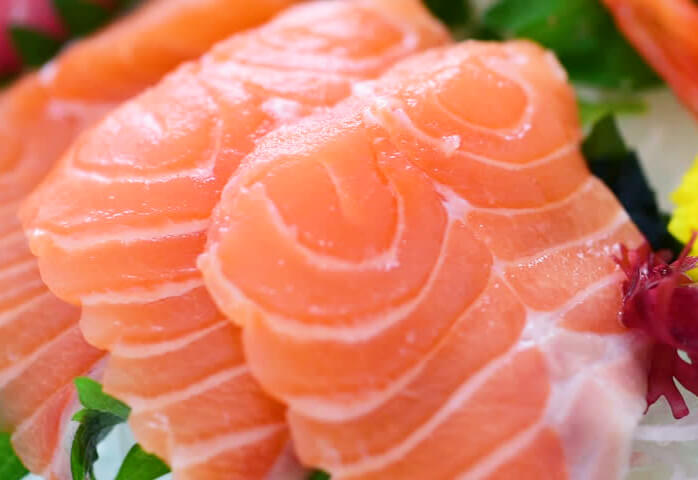 افضل مصادر البروتين الطبيعي الكامل 2022 سمك السلمون