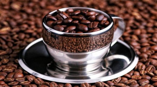 تناول القهوة أثناء الحمل وآثارها الجانبية