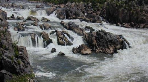 ما تفسير حلم النهر وهدير النهر؟