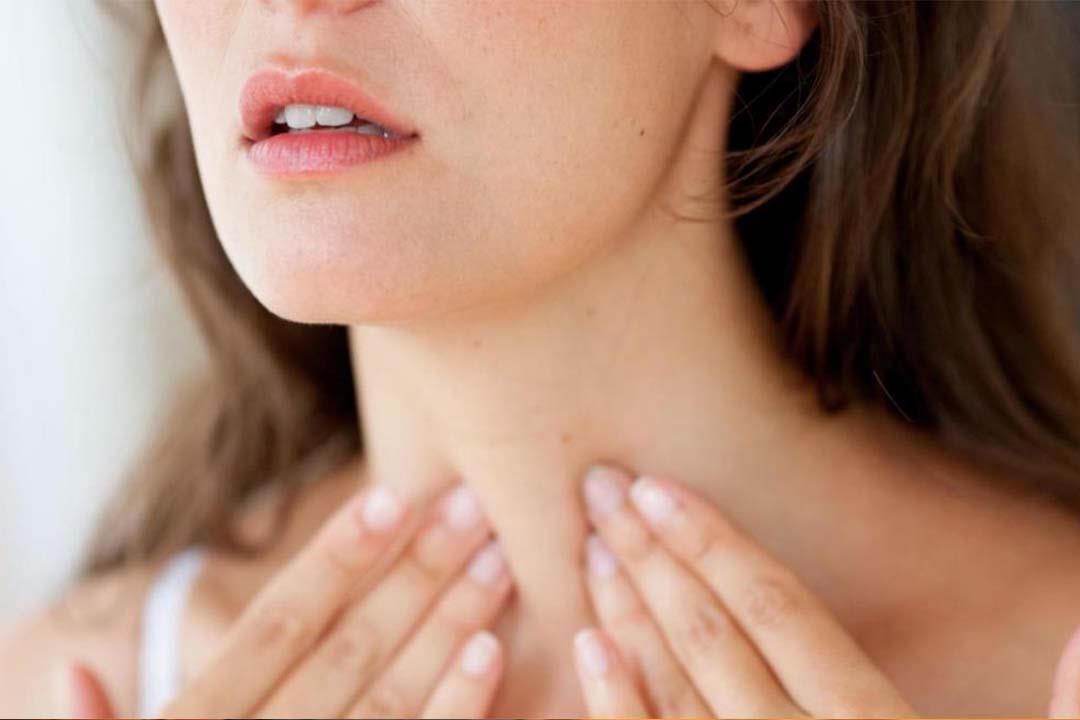 ما هو قصور الغدة الدرقية وما أعراضه؟