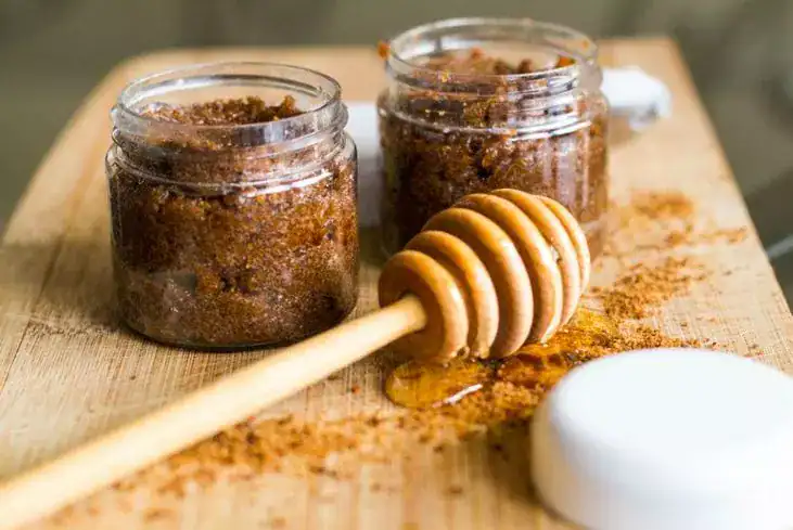 قناع العسل والقرفة لعلاج حب الشباب