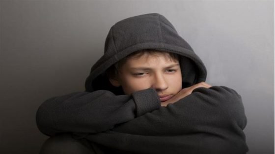 ما هو سبب سلس البول عند المراهق؟
