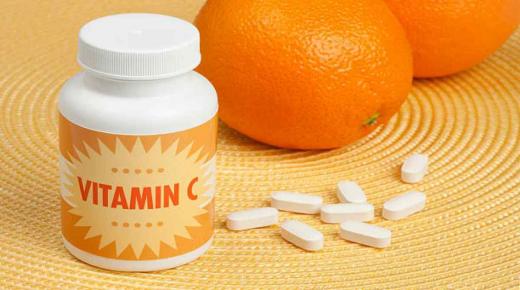 تناول فيتامين C أثناء الحمل وفوائده