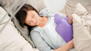 البكاء أثناء الحيض