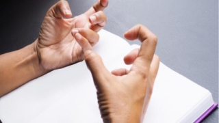 اعراض التشنج العصبي