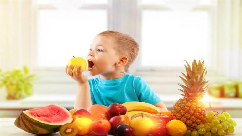 ماهو دور التغذية في زيادة الطول للطفل وكبار السن