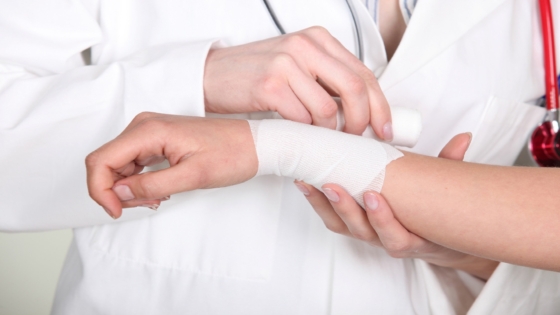 تضميد الجروح المفتوح