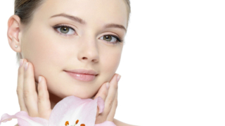 العلاجات المنزلية في تفتيح البشرة