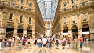 ساحة الدومو 