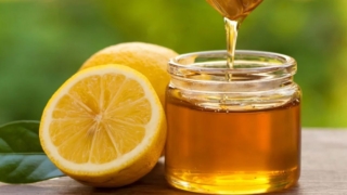 ماسك العسل وعصير الليمون