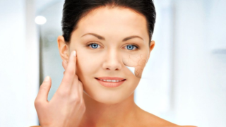 العناية بالبشرة الجافة