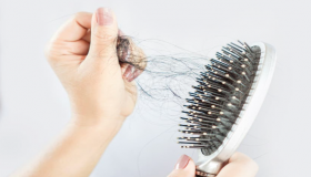 مشكلة تساقط الشعر وكيفية الوقاية منها؟