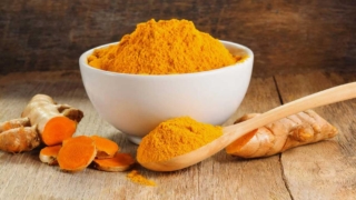 ما هي فوائد الكركم للشعر