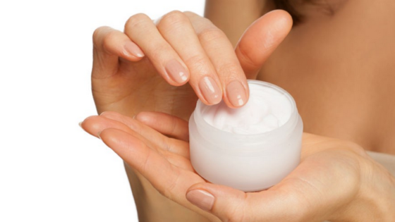 تفتيح بشرة اليدين بالجلسرين