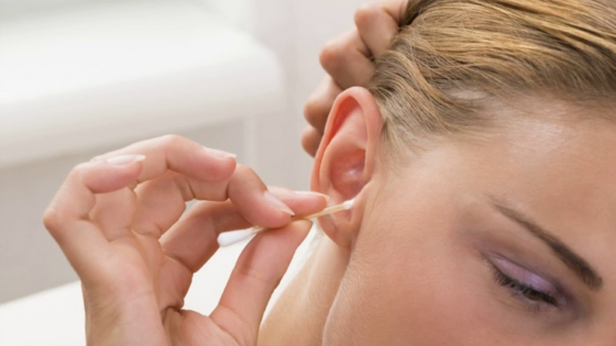 لون شمع الأذن