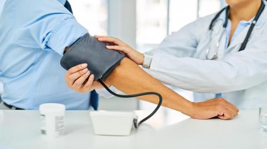 ما هو ارتفاع ضغط الدم؟ والتعرف على أعراضه وطرق علاجه