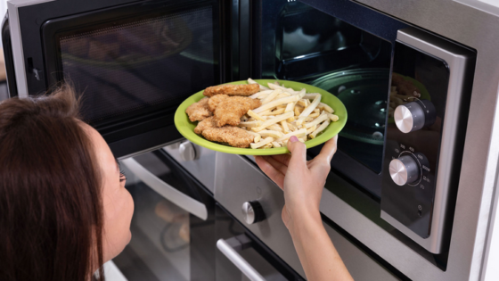 طهي الطعام في الميكروويف