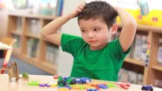 القمل عند الأطفال