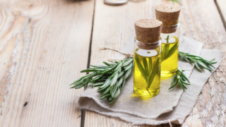 زيت إكليل الجبل