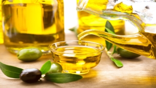 زيت الزيتون للشعر