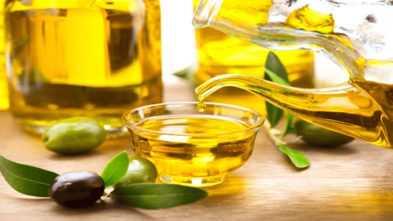 زيت الزيتون للشعر