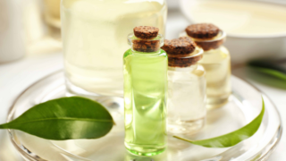 زيت شجرة الشاي