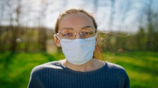 ارتداء القناع