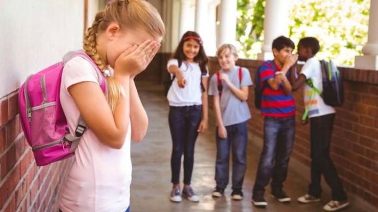 كيفية التعامل مع خوف الأطفال من المدرسة