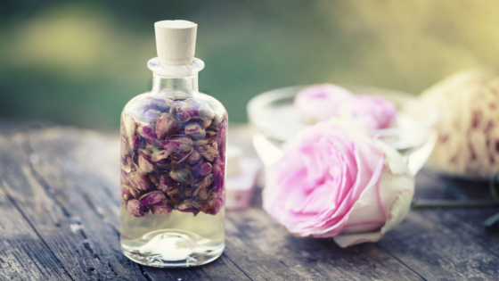 خصائص زيت الورد
