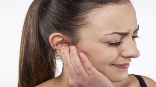 ما سبب زيادة كتلة الأذن؟