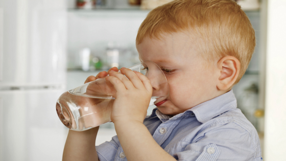 شرب المشروبات الغازية