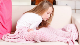 ما هي أعراض التهاب الزائدة الدودية عند الأطفال؟