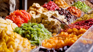 الفاكهة المجففة