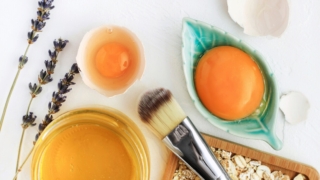 خلطة صفار البيض مع الزيتون للشعر