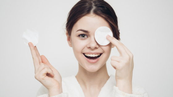 العناية بالبشرة