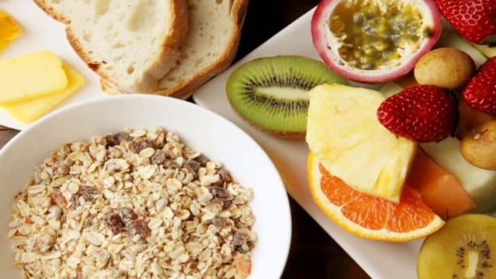 وجبة فطور منخفضة السعرات الحرارية