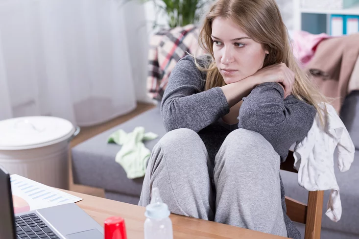 لماذا ربات البيوت حزينة ومكتئبة؟ ربات البيوت حزينة