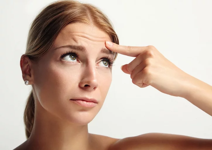 الإزالة الدائمة لـ تجاعيد الجبهة في المنزل تجاعيد الجبهة