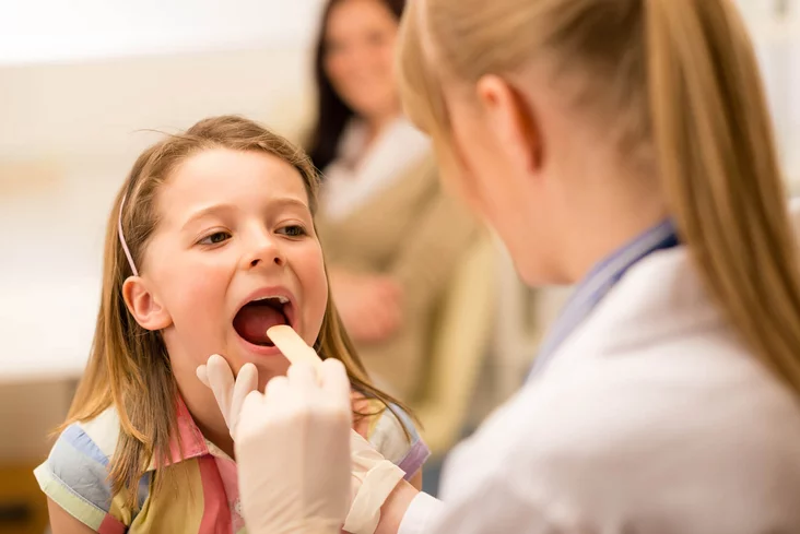 ما هو التهاب اللوزتين ؟ fkj - موقع رموش