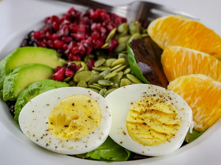 حمية البيض هي نظام غذائي منخفض السعرات الحرارية حمية البيض