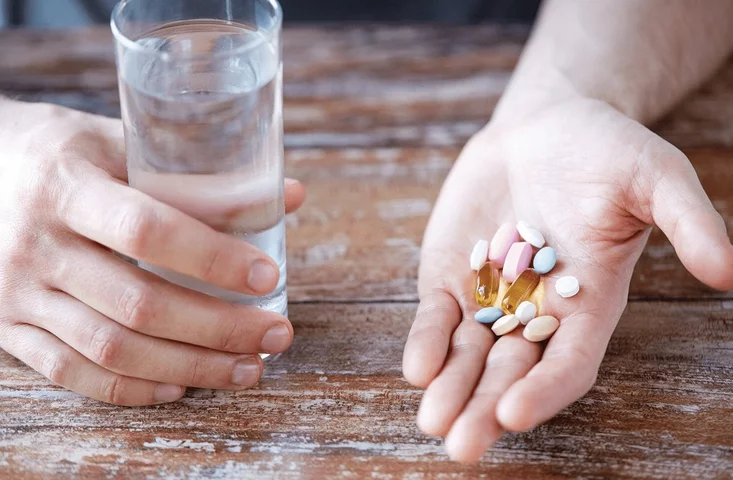 تناول الفيتامينات